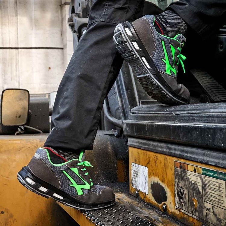 Zapato U-Power Point s ESD en entorno de trabajo